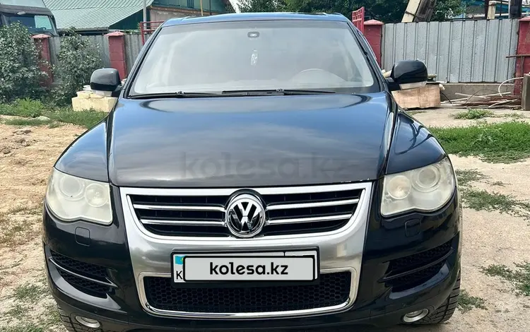 Volkswagen Touareg 2005 годаүшін6 000 000 тг. в Алматы