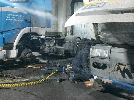 Ремонт и диагностика грузовиков и спец техники любой сложности. в Алматы – фото 3