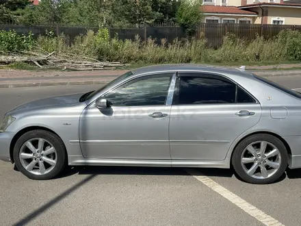 Toyota Crown 2004 года за 2 700 000 тг. в Астана – фото 2