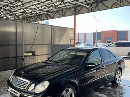 Mercedes-Benz E 320 2003 года за 4 400 000 тг. в Актау – фото 5