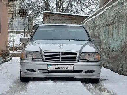 Mercedes-Benz C 200 1998 года за 3 300 000 тг. в Шымкент – фото 4
