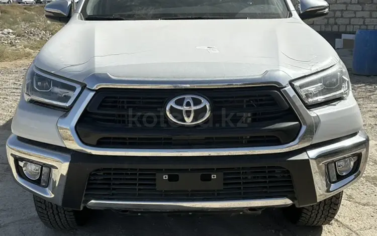 Toyota Hilux 2024 года за 23 500 000 тг. в Актау