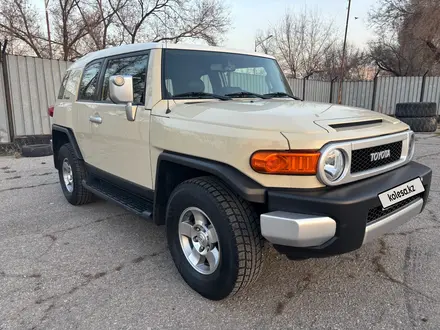 Toyota FJ Cruiser 2009 года за 17 500 000 тг. в Алматы