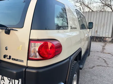 Toyota FJ Cruiser 2009 года за 17 500 000 тг. в Алматы – фото 21