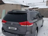 Toyota Sienna 2010 года за 9 500 000 тг. в Астана – фото 2