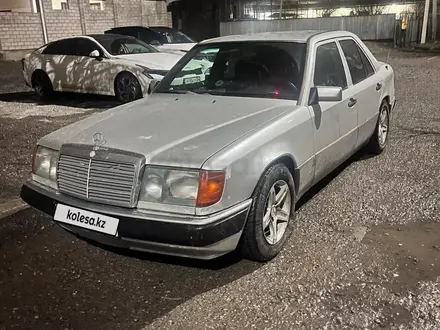 Mercedes-Benz E 200 1992 года за 1 500 000 тг. в Кентау