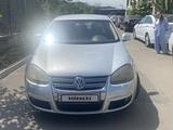 Volkswagen Jetta 2006 года за 2 500 000 тг. в Алматы – фото 2