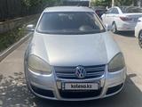 Volkswagen Jetta 2006 года за 2 500 000 тг. в Алматы – фото 3