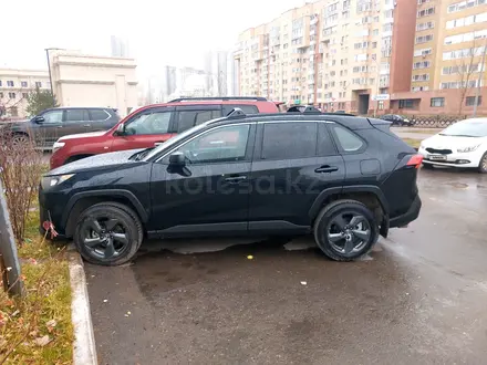 Toyota RAV4 2020 года за 11 000 000 тг. в Астана – фото 10