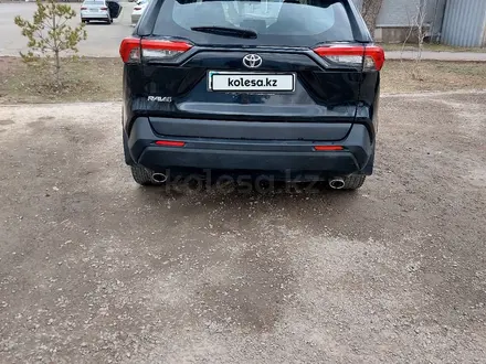 Toyota RAV4 2020 года за 11 000 000 тг. в Астана