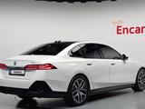 BMW 530 2024 года за 26 800 000 тг. в Алматы – фото 2