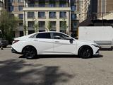 Hyundai Elantra 2023 годаүшін7 800 000 тг. в Алматы – фото 3