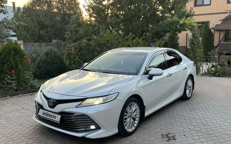 Toyota Camry 2018 годаfor14 000 000 тг. в Алматы