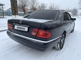 Mercedes-Benz E 320 1996 года за 3 500 000 тг. в Талдыкорган – фото 3