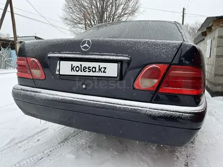 Mercedes-Benz E 320 1996 года за 3 500 000 тг. в Талдыкорган – фото 7