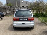 Volkswagen Sharan 1998 годаүшін4 000 000 тг. в Уральск – фото 4