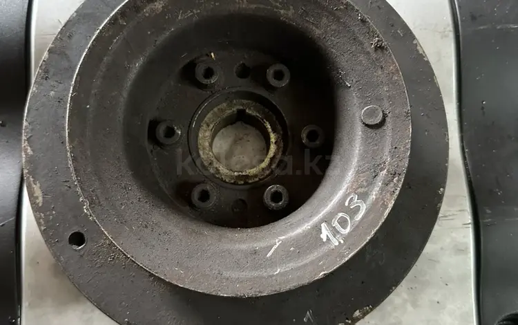Шкив коленвала на мерседес om103 за 15 000 тг. в Караганда