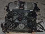 Двигатель на Volkswagen Phaeton W12 6, 0 за 99 000 тг. в Атырау
