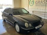 Mercedes-Benz E 280 1999 года за 4 500 000 тг. в Жанаозен