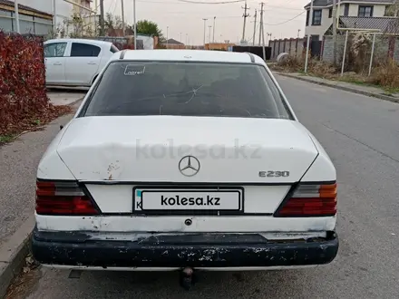 Mercedes-Benz E 230 1989 года за 600 000 тг. в Алматы – фото 5