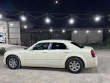 Chrysler 300C 2005 года за 4 500 000 тг. в Шымкент – фото 2
