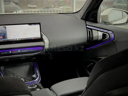 BMW X3 XDrive 20i 2025 года за 47 619 000 тг. в Шымкент – фото 19