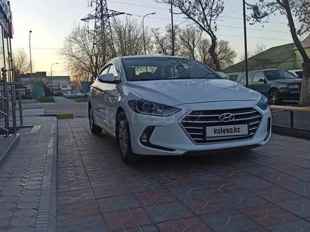 Hyundai Elantra 2017 года за 7 800 000 тг. в Шымкент – фото 4