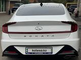 Hyundai Sonata 2021 года за 12 500 000 тг. в Алматы – фото 4