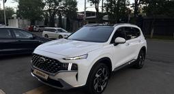 Hyundai Santa Fe 2023 года за 19 800 000 тг. в Алматы