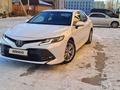 Toyota Camry 2018 года за 14 000 000 тг. в Семей