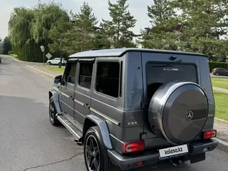Mercedes-Benz G 500
