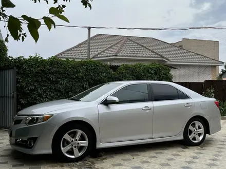 Toyota Camry 2014 года за 8 300 000 тг. в Актобе