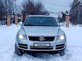 Volkswagen Touareg 2006 годаfor6 200 000 тг. в Караганда – фото 2