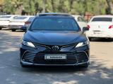 Toyota Camry 2021 года за 14 500 000 тг. в Алматы