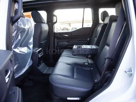 Toyota Land Cruiser Prado Luxe 2025 года за 47 995 545 тг. в Алматы – фото 19