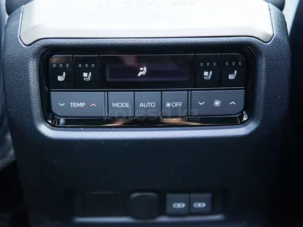 Toyota Land Cruiser Prado Luxe 2025 года за 47 995 545 тг. в Алматы – фото 8
