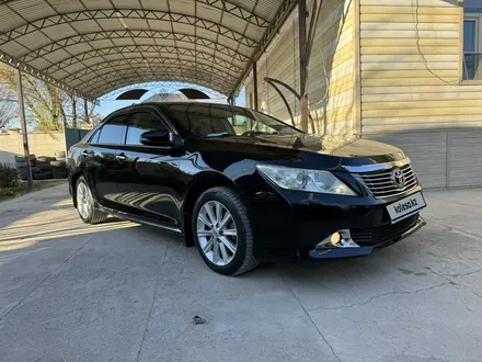 Toyota Camry 2013 года за 8 300 000 тг. в Туркестан – фото 2