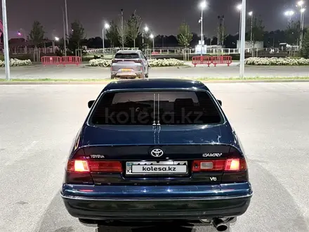 Toyota Camry 1997 года за 3 100 000 тг. в Алматы – фото 6
