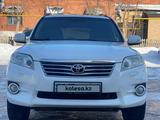 Toyota RAV4 2012 года за 8 000 000 тг. в Актобе