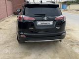 Toyota RAV4 2016 года за 12 400 000 тг. в Актау – фото 4