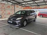 Toyota Sienna 2017 года за 7 500 000 тг. в Алматы – фото 2