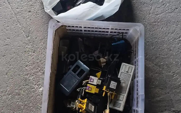Кнопки Ауди фольцваген за 5 000 тг. в Караганда