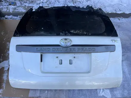 Крышка дверь багажа Land Cruiser Prado 150 за 10 000 тг. в Актобе