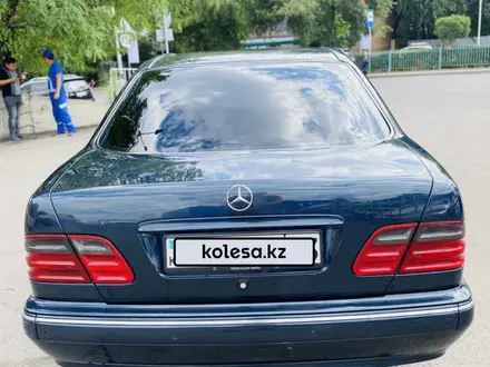 Mercedes-Benz E 320 2001 года за 4 500 000 тг. в Шымкент – фото 3