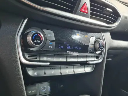 Hyundai Santa Fe 2018 года за 11 590 000 тг. в Алматы – фото 18