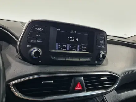 Hyundai Santa Fe 2018 года за 11 590 000 тг. в Алматы – фото 19