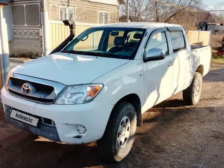 Toyota Hilux 2006 года за 4 300 000 тг. в Байтерек