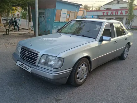 Mercedes-Benz E 280 1993 года за 2 500 000 тг. в Шымкент – фото 2