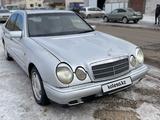 Mercedes-Benz E 230 1998 годаүшін1 800 000 тг. в Астана – фото 4