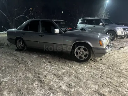 Mercedes-Benz E 280 1994 года за 2 700 000 тг. в Алматы – фото 3